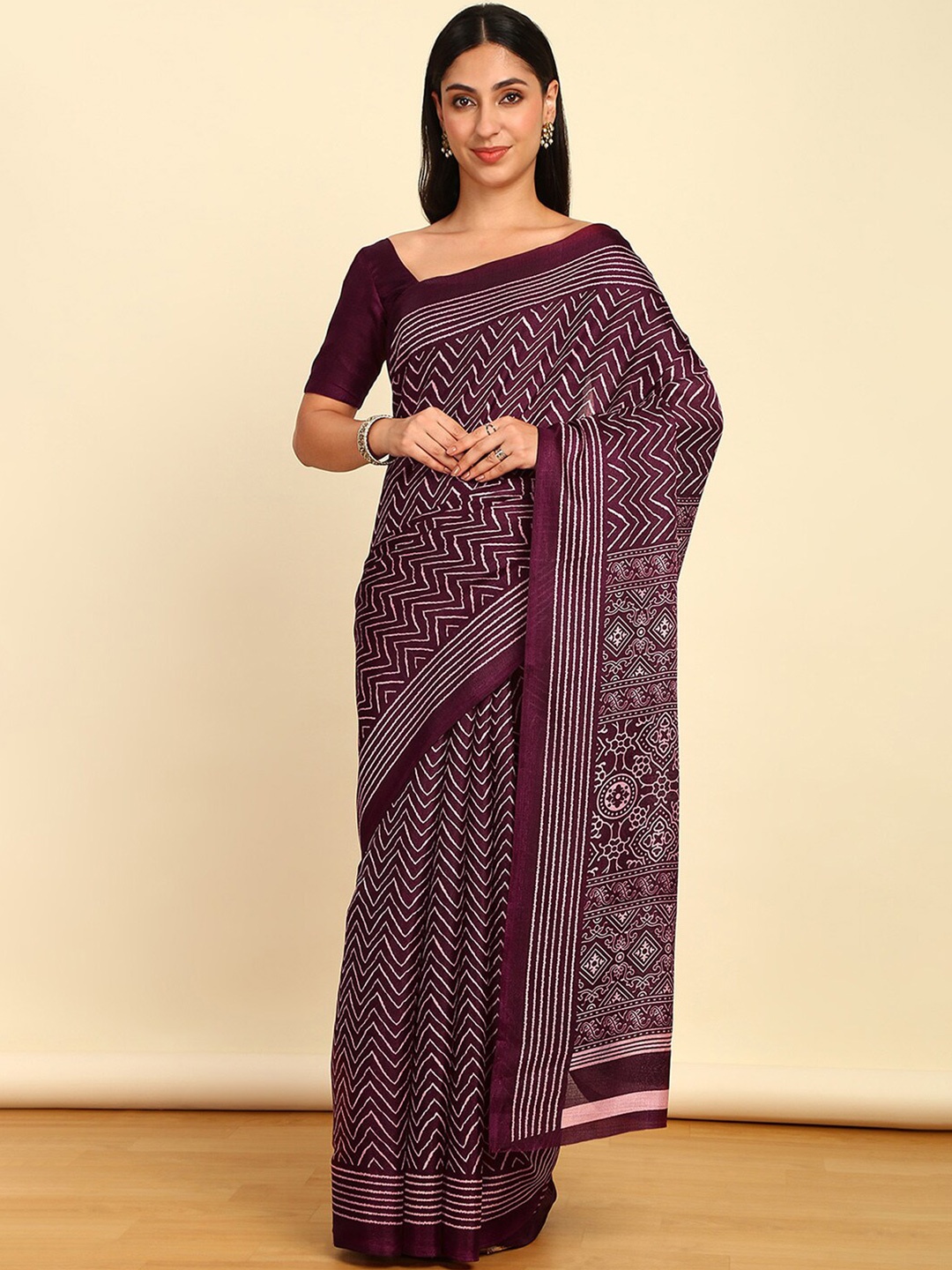 

Soch Floral Printed Saree, Purple