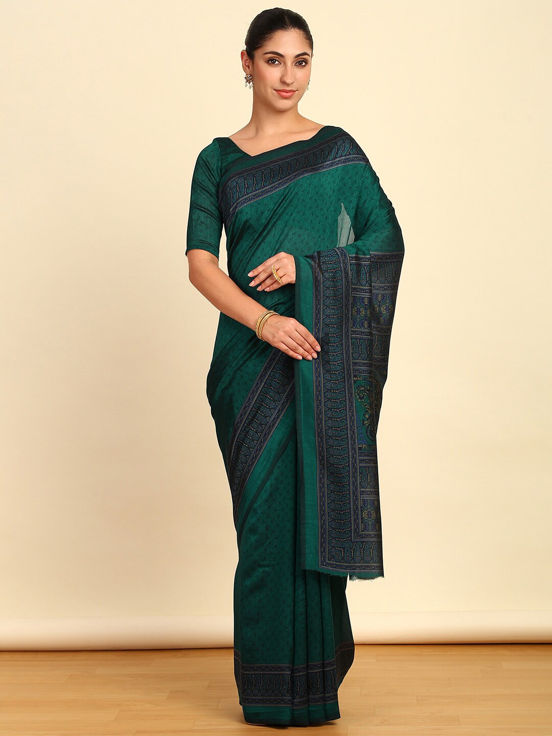 

Soch Paisley Printed Saree, Green