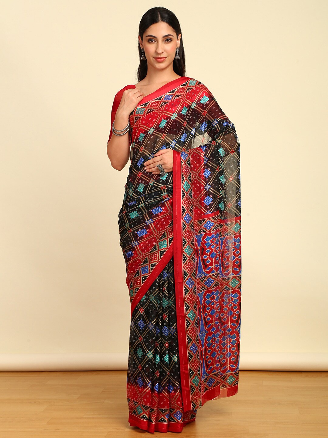 

Soch Bandhani Printed Pure Chiffon Bandhani Saree, Black