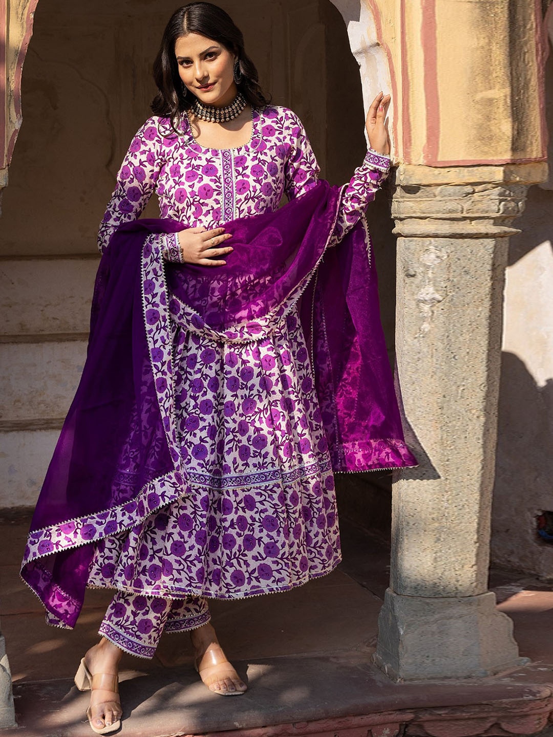 

NAINVISH Scoop Neck Long Sleeves Floral Printed Anarkali Kurta with Trouser & Dupatta, Purple