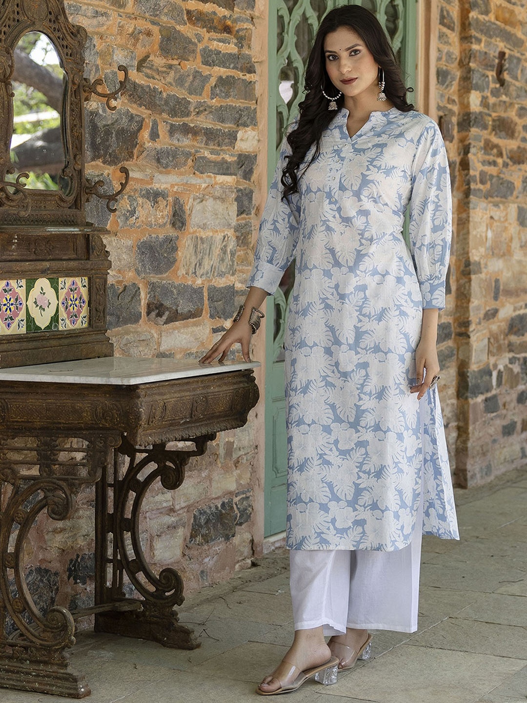 

Nayo Floral Printed Band Collar Cotton Straight Kurta, Blue