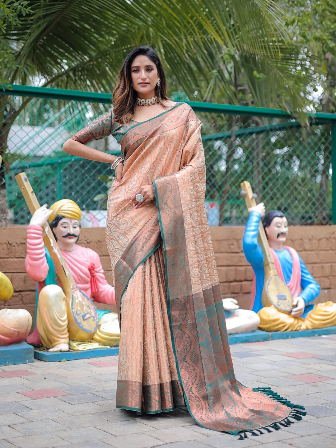 

LeeliPeeri Designer Ethnic Motifs Zari Woven Design Kanjeevaram Saree, Cream