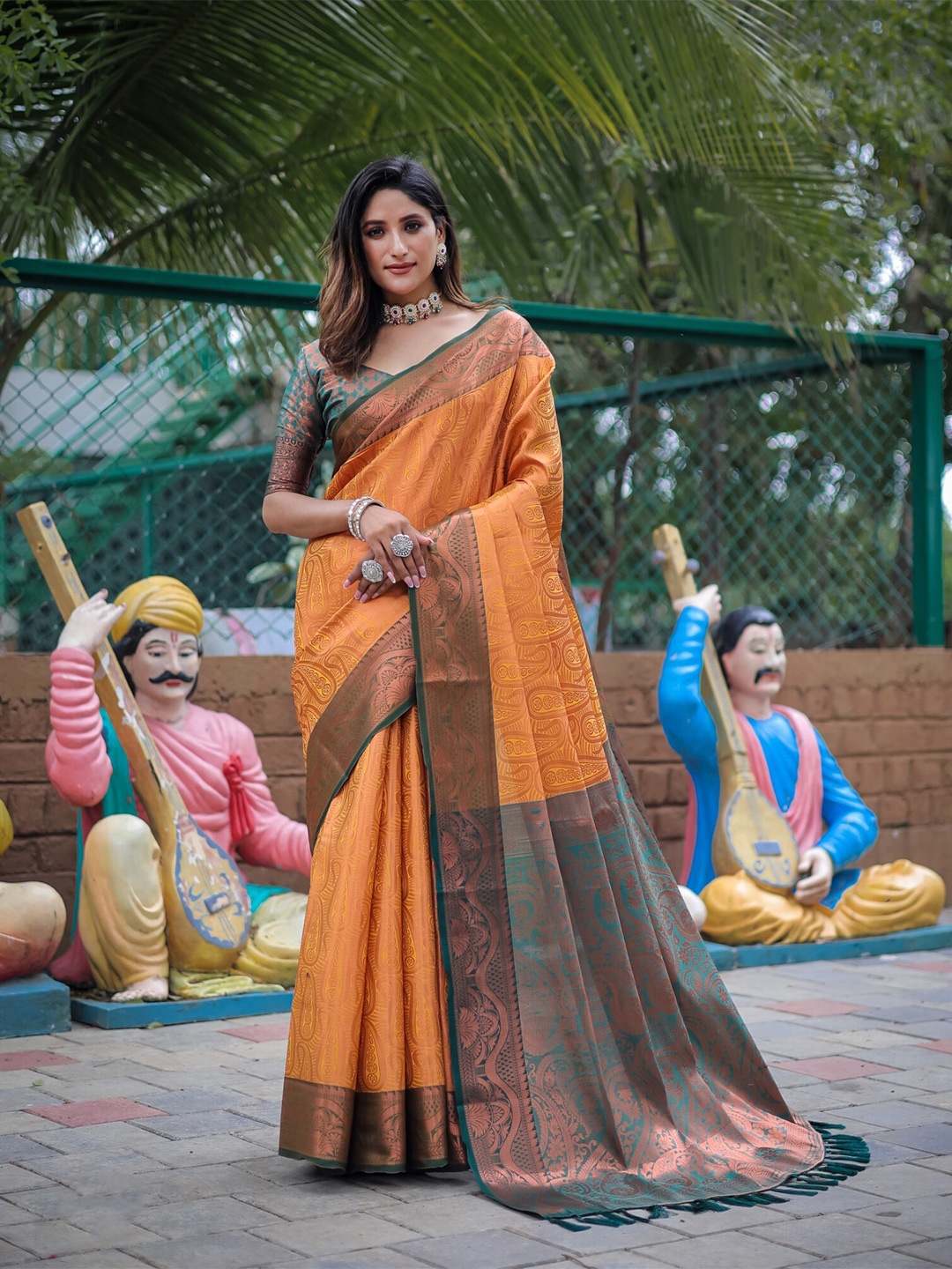 

LeeliPeeri Designer Ethnic Motifs Woven Design Zari Kanjeevaram Saree, Yellow