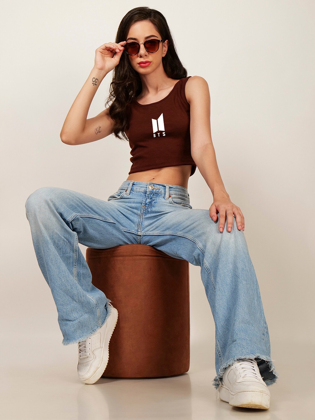 

Fashion And Youth BTS Printed Round Neck Fitted Crop Top, Coffee brown