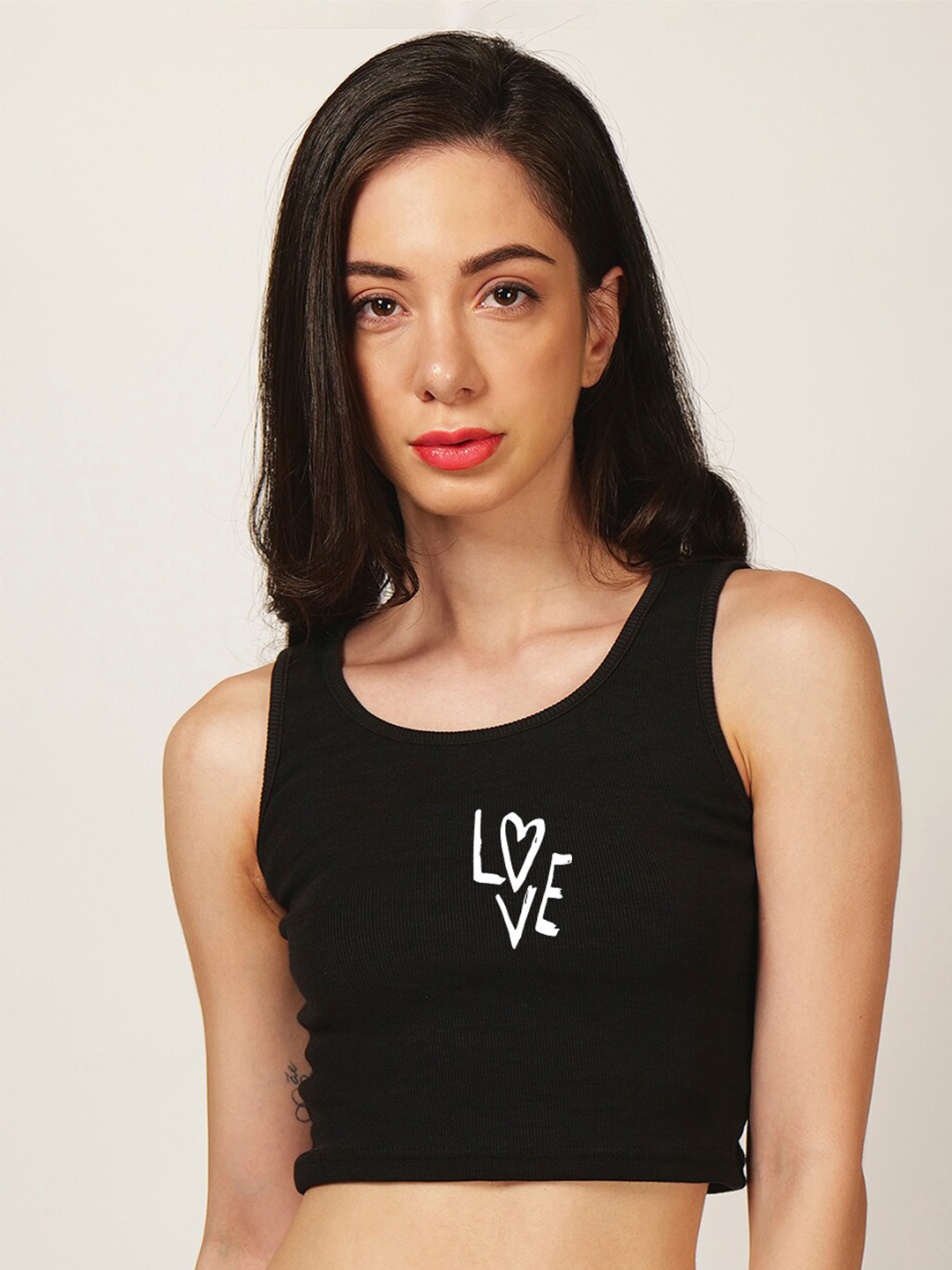 

Fashion And Youth Typography Printed Sleeveless Fitted Crop Top, Black