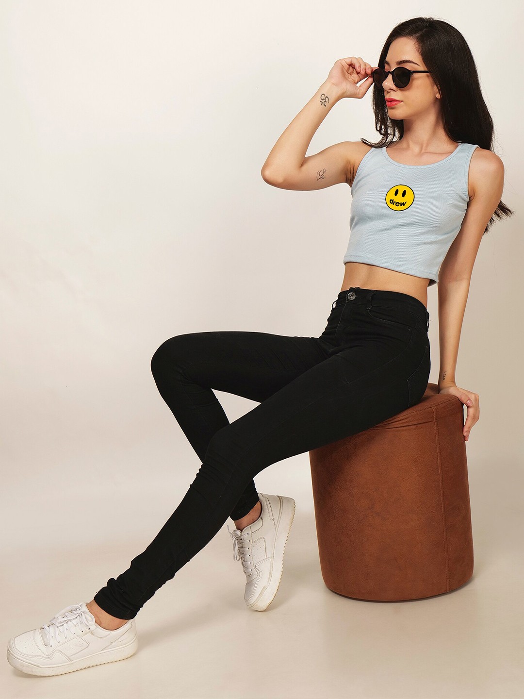 

Fashion And Youth Graphic Printed Round Neck Fitted Crop Top, Turquoise blue