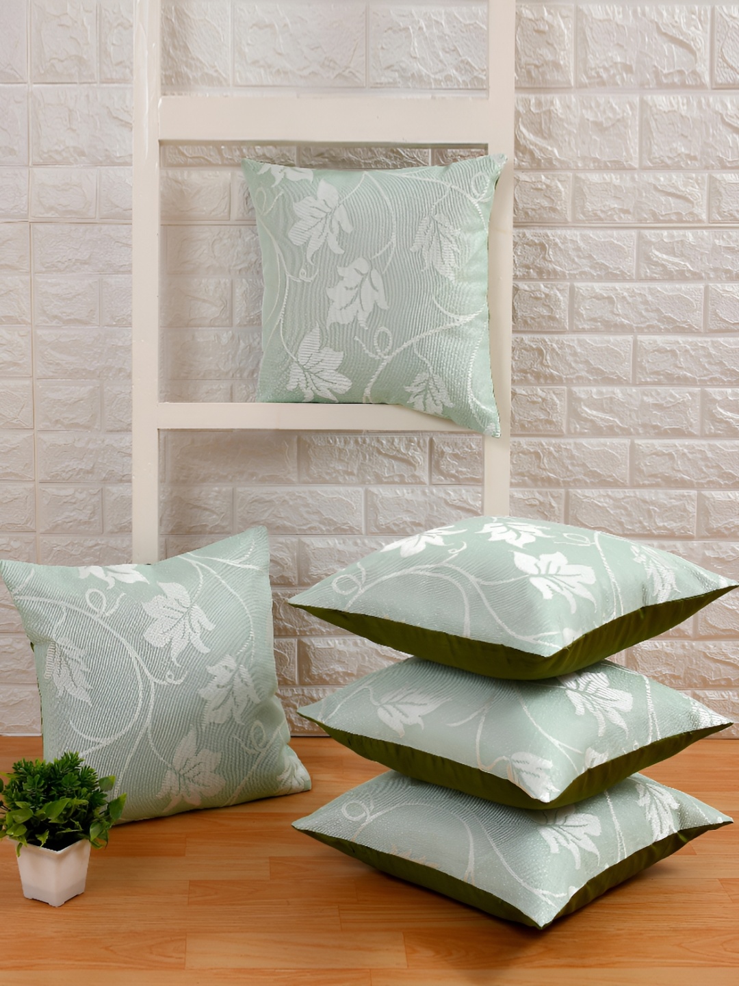 

BIGGER FISH Green & White 5Pcs Embroidered Square Cushion Covers