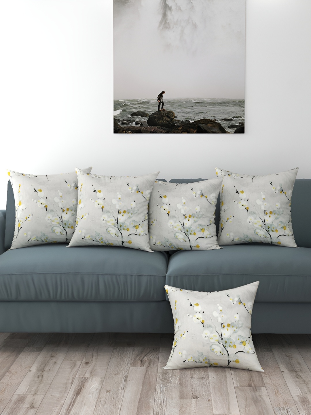 

BIGGER FISH Grey & White 5 Pieces Printed Velvet Square Cushion Covers