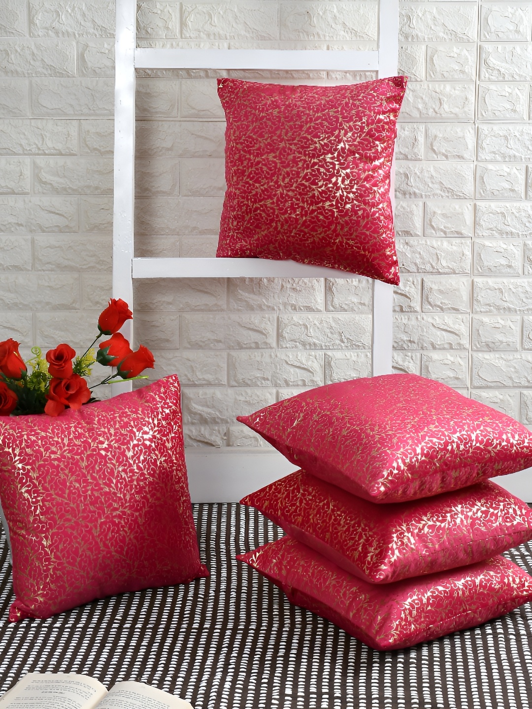 BIGGER FISH Pink & Gold-Toned 5Pcs Self Design Velvet Square Cushion Covers