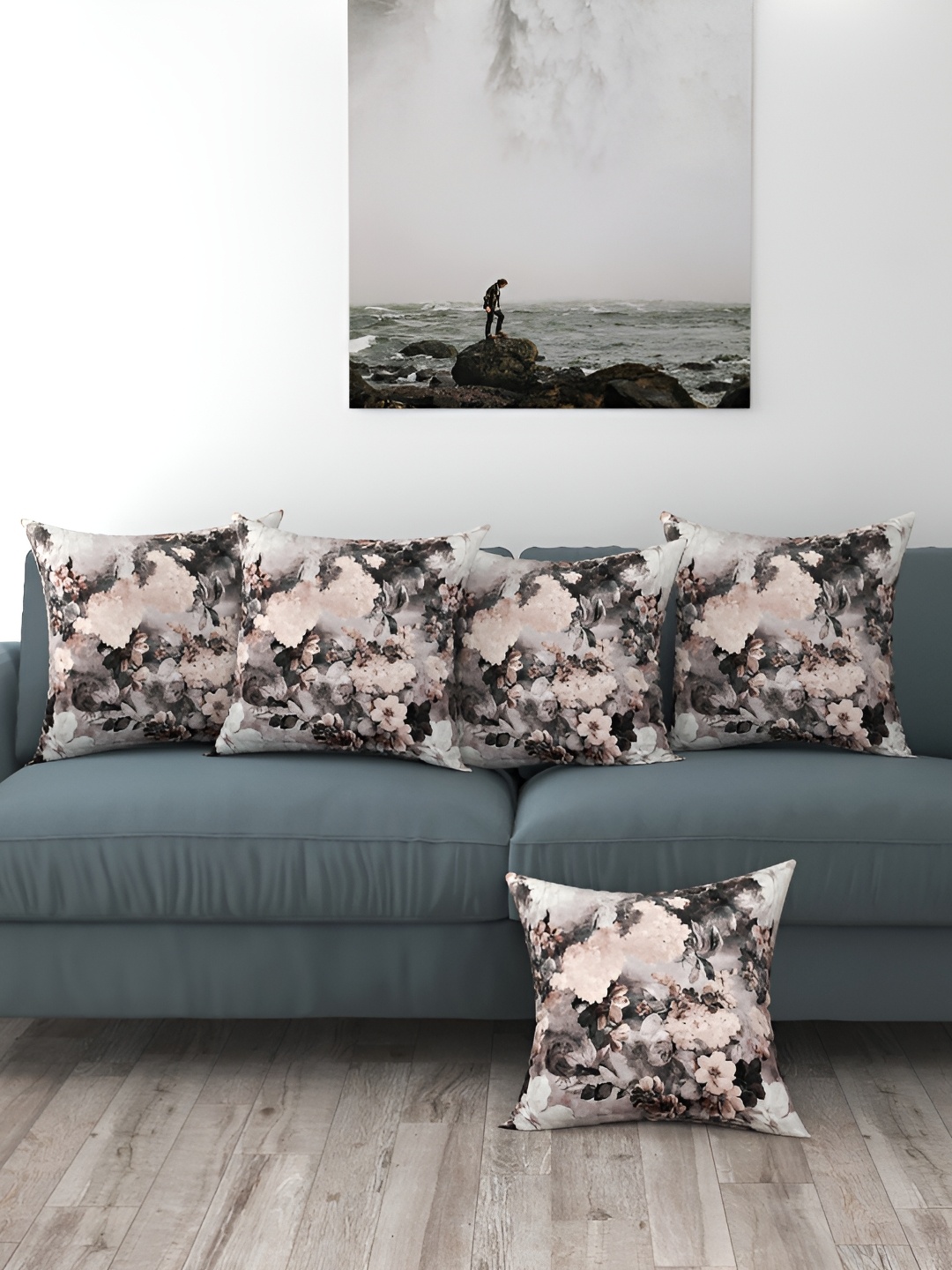 

BIGGER FISH Grey & Black 5 Pieces Printed Velvet Square Cushion Covers