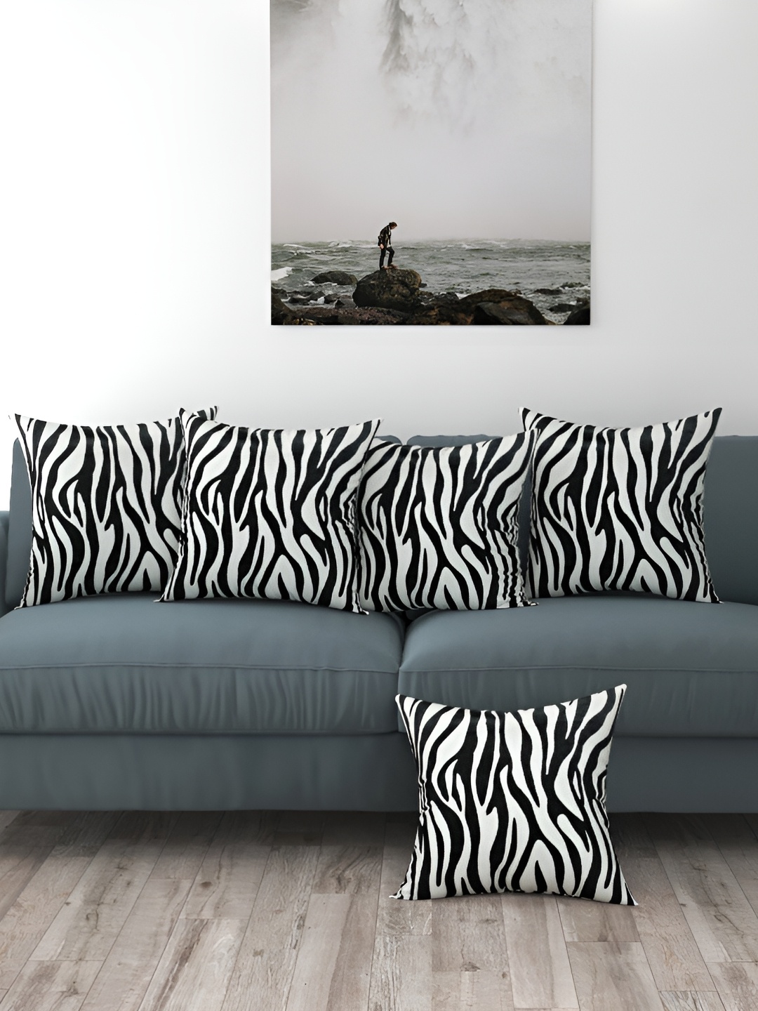 

BIGGER FISH Black 5 Pcs Square Cushion Covers