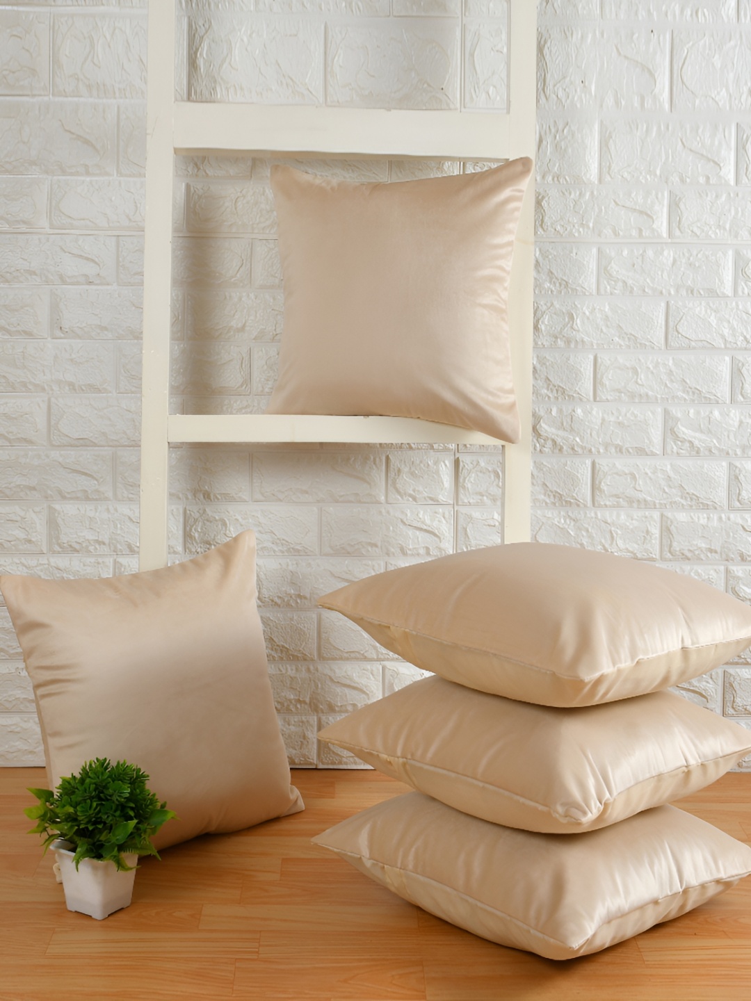 

BIGGER FISH Beige 5 Pieces Square Cushion Covers