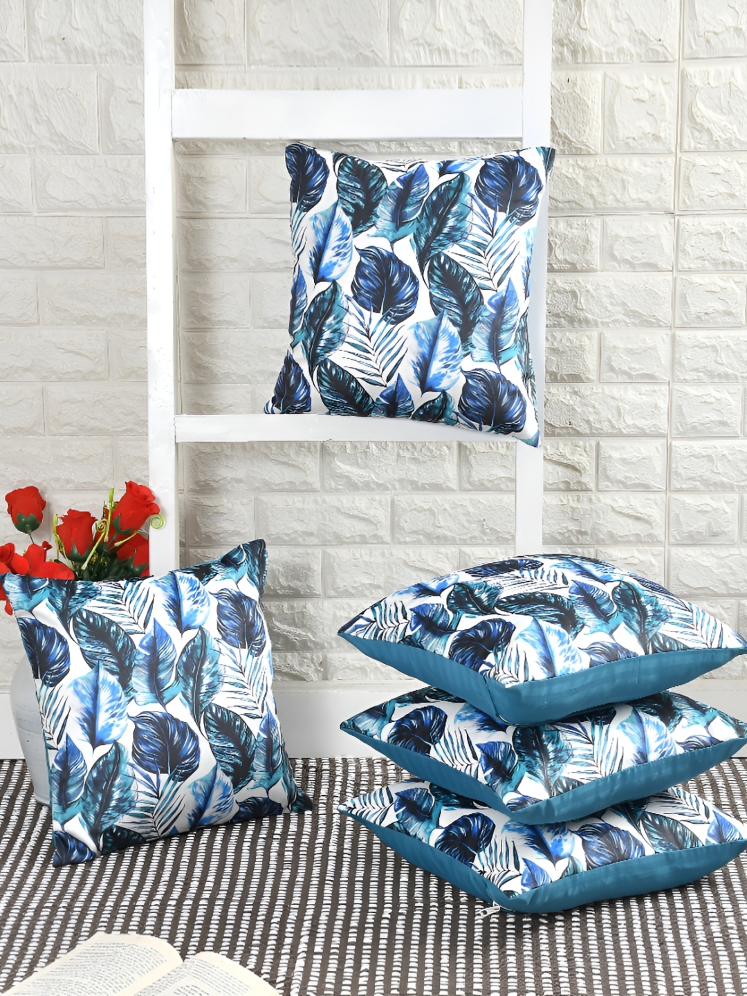 

BIGGER FISH Blue & White 5 Pieces Printed Velvet Square Cushion Covers