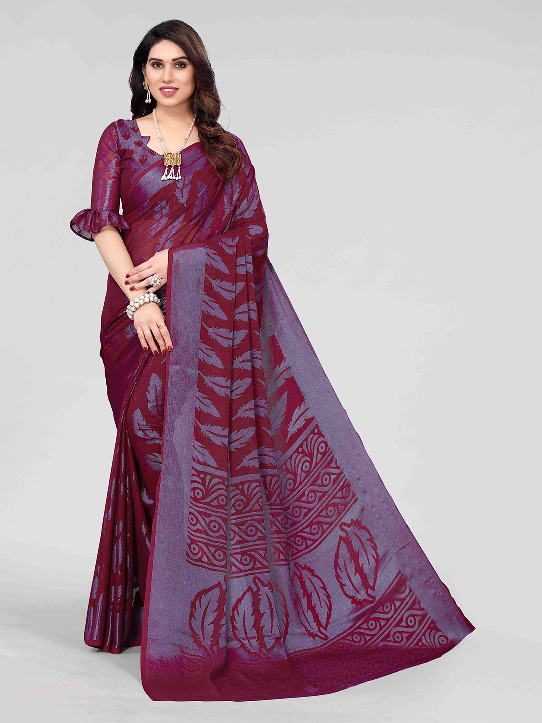 

HALFSAREE STUDIO Floral Printed Saree, Magenta