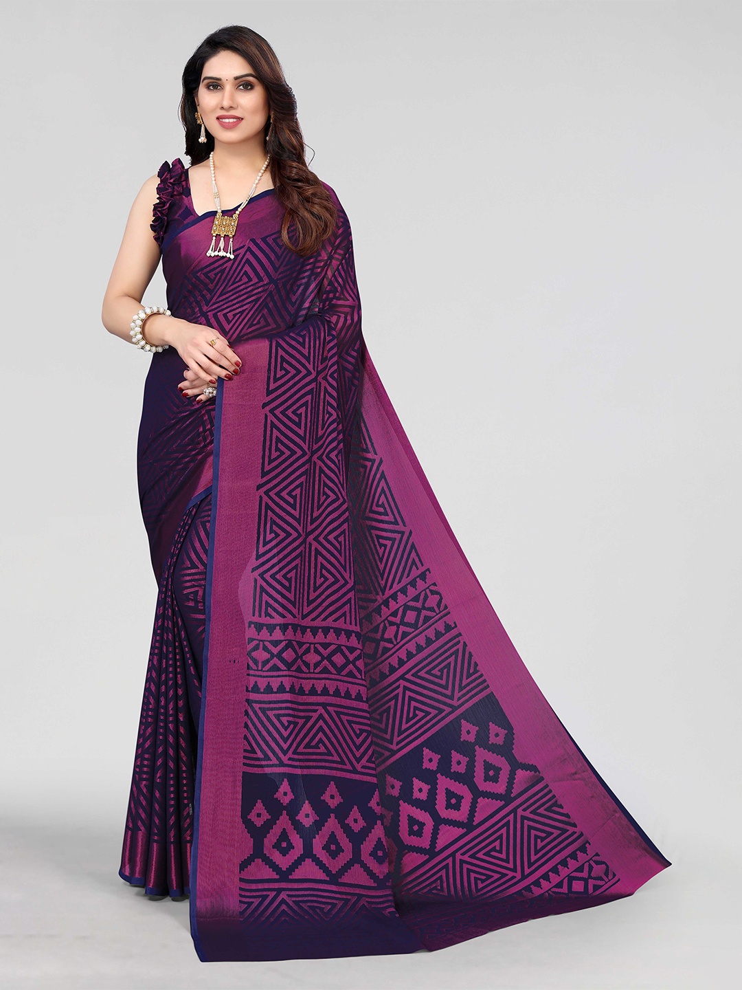 

HALFSAREE STUDIO Geometric Printed Saree, Navy blue