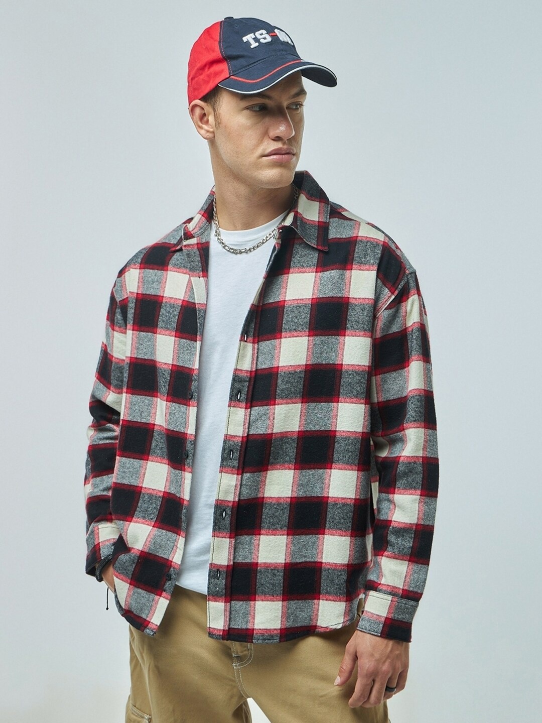 

Bewakoof Black Tartan Checked Cotton Casual Shirt