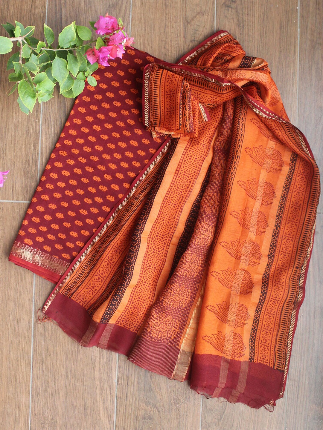 

Weaves of Tradition Printed Unstitched Dress Material, Maroon