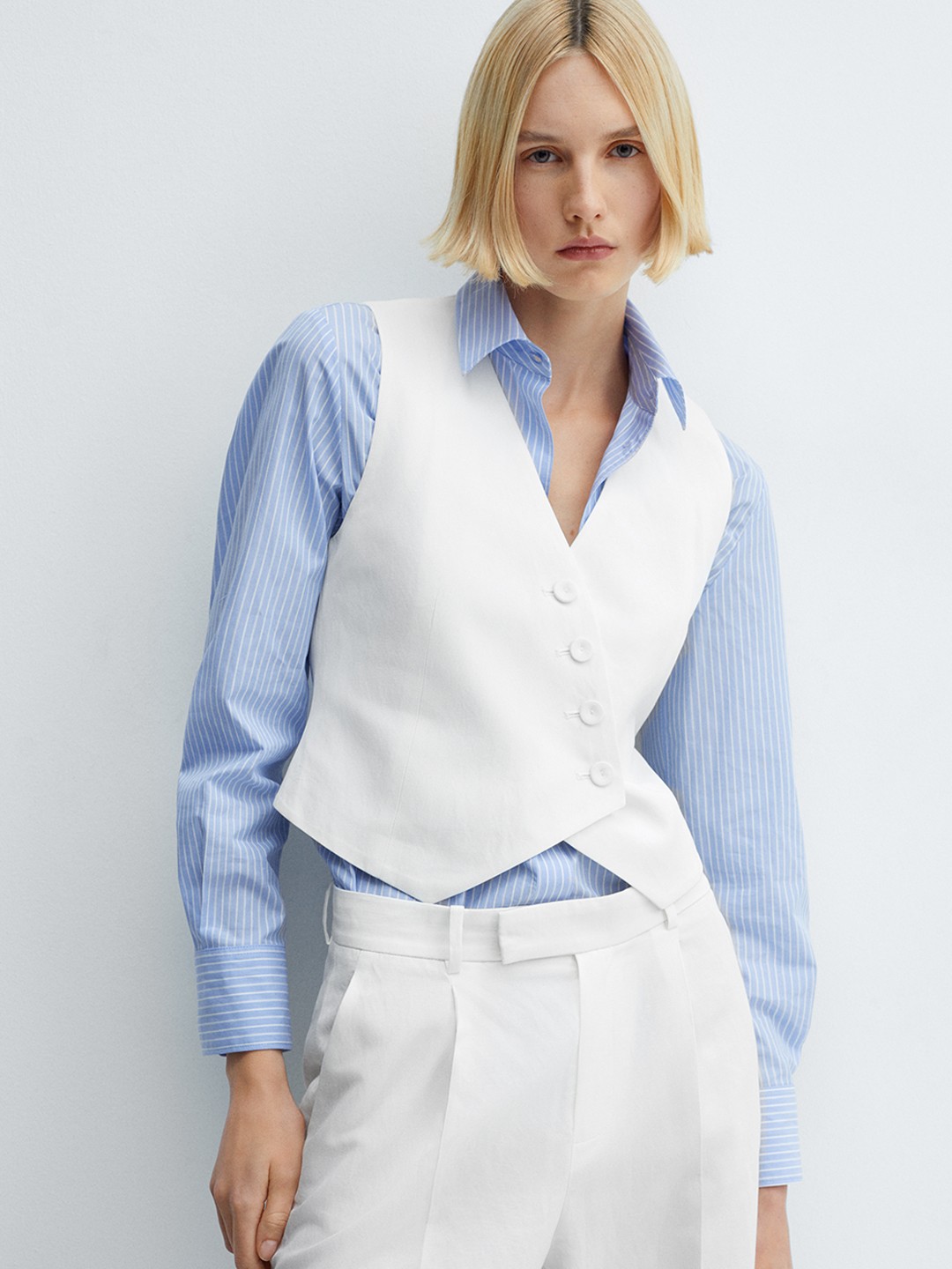 

MANGO Women Solid Cotton Linen Single Breasted Waistcoat, White