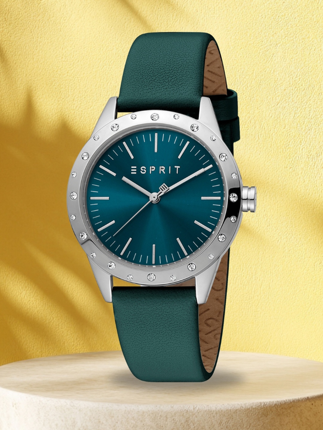 

ESPRIT Women Dial & Leather Wrap Around Straps Analogue Watch ES1L302L1015, Teal