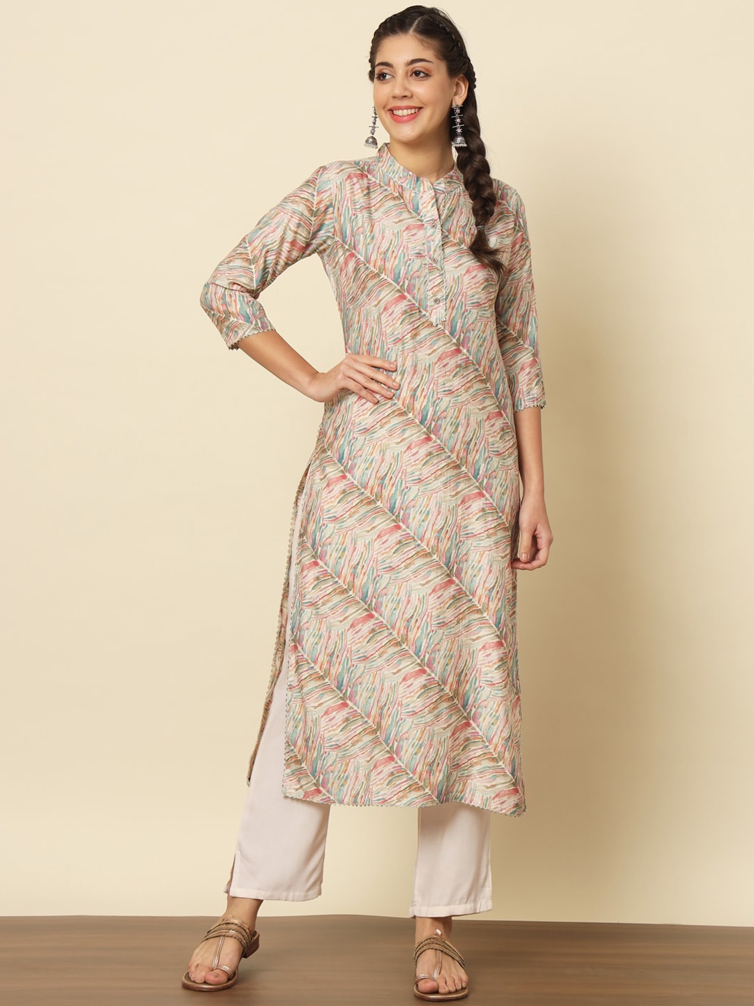 

Meeranshi Women Printed Regular Pure Silk Kurta with Trousers, Off white