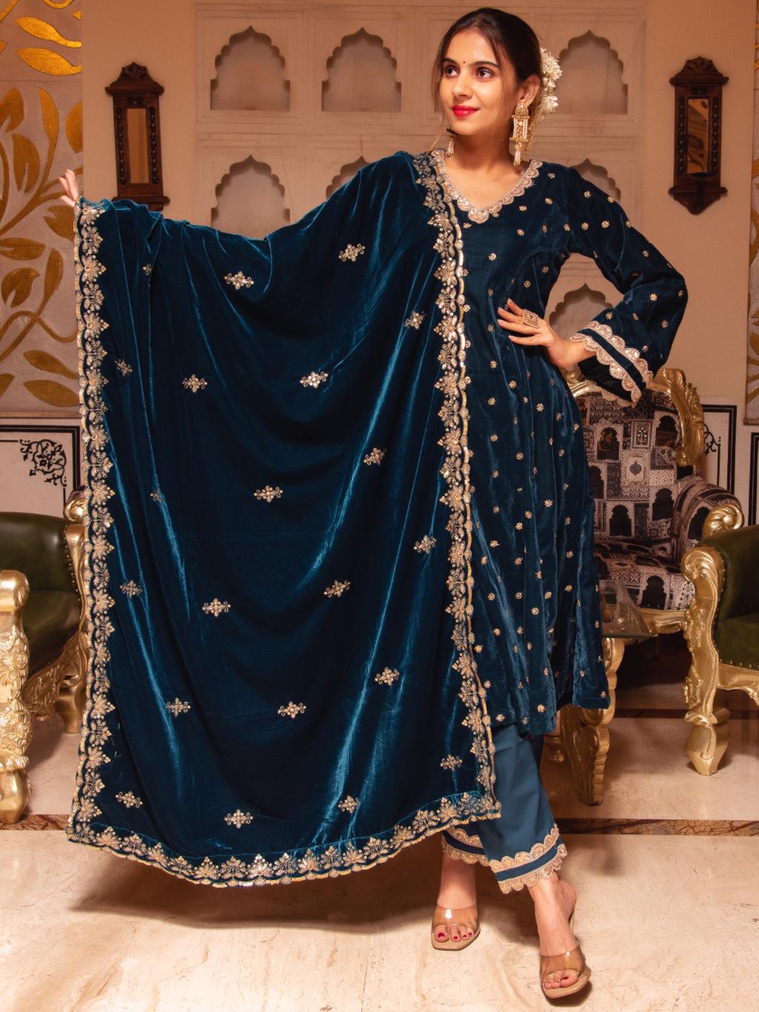 

Calmna V-Neck Ethnic Motifs Sequinned Velvet A-Line Kurta with Trousers & Dupatta, Turquoise blue