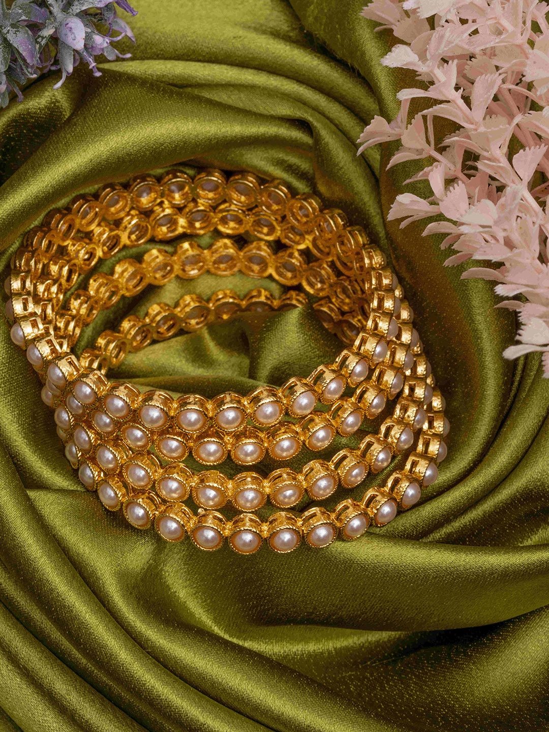 

Mirraw Set of 4 Gold Plated Artificial Beads Studded Bangles