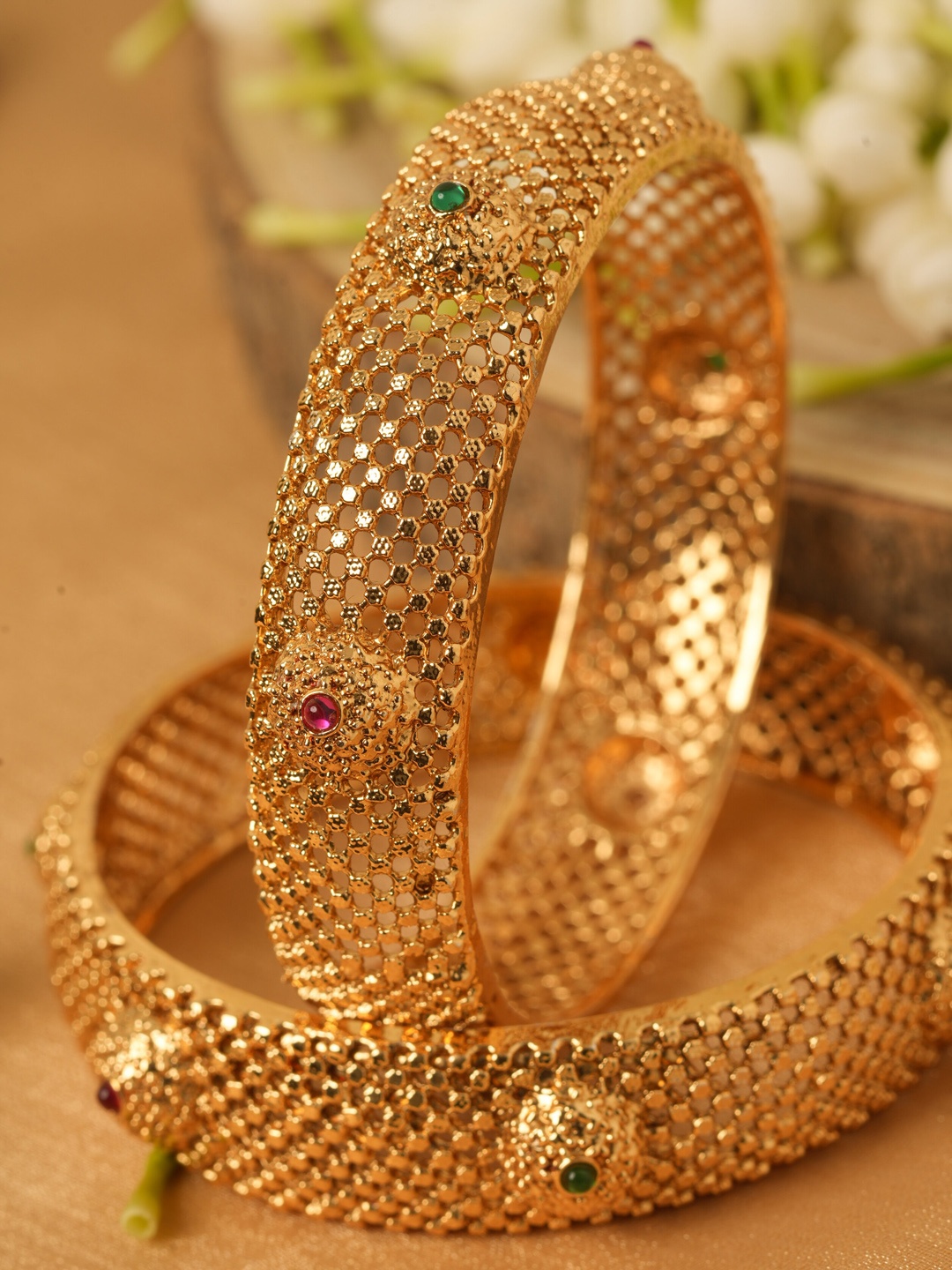 

Mirraw Set Of 2 Gold Plated Stones Studded Bangle