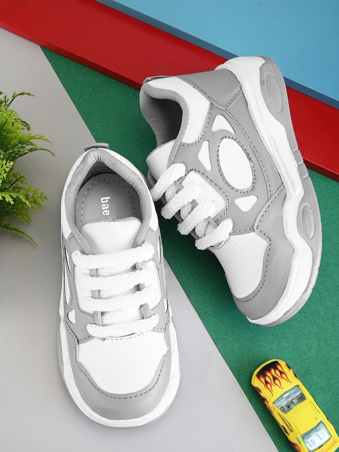 

BAESD Kids Colourblocked Round Toe Lightweight Sneakers, Grey