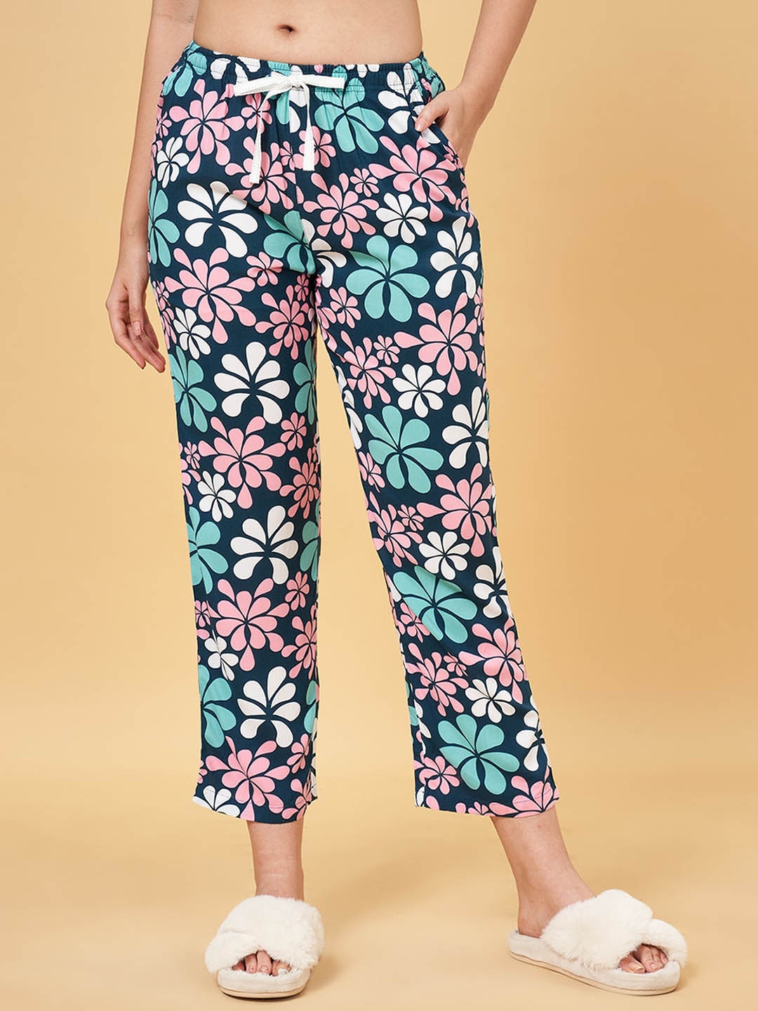 

Dreamz by Pantaloons Women Floral Printed Lounge Pants, Assorted