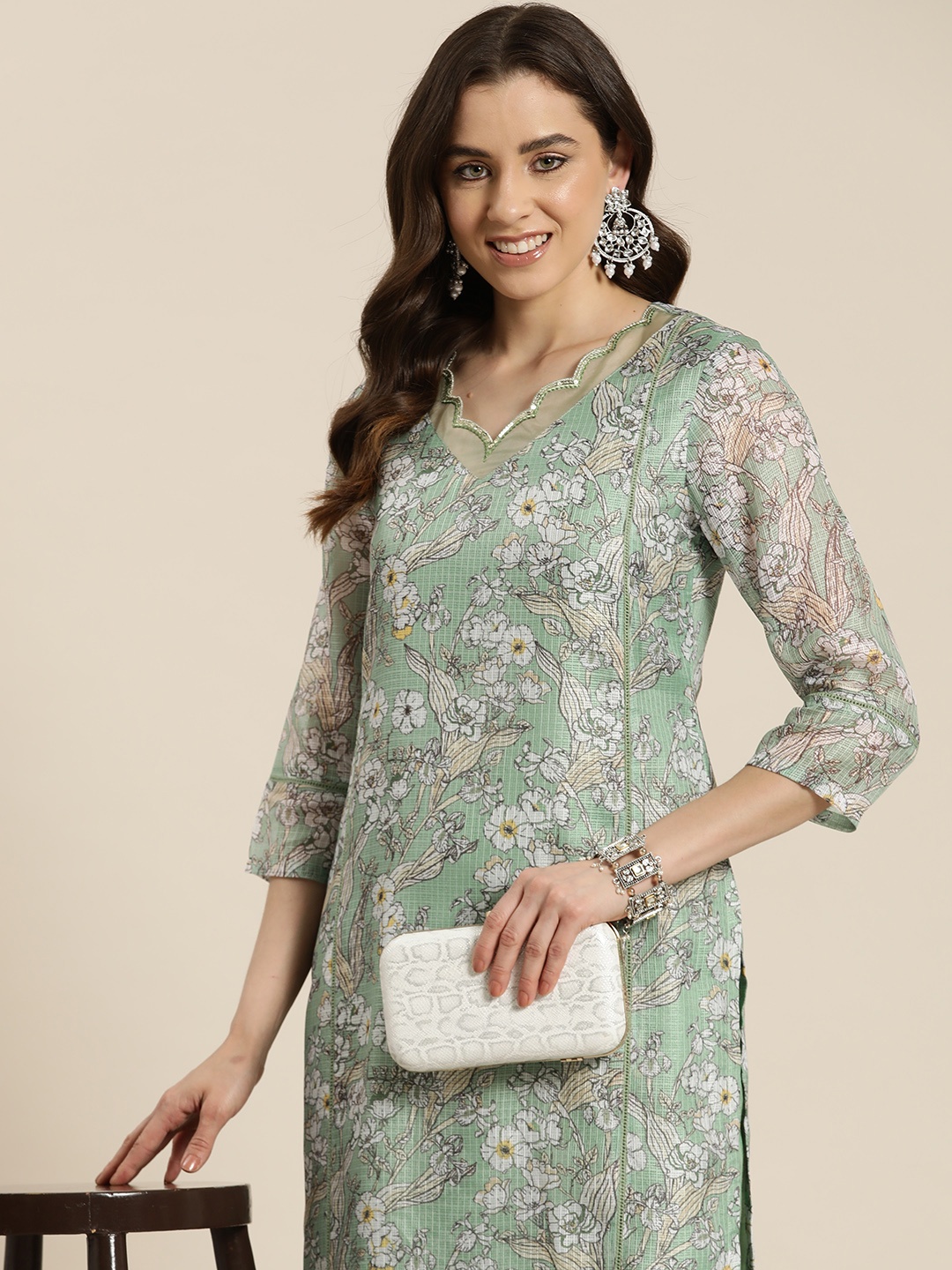 

HERE&NOW Women Floral Printed Panelled Gotta Patti Kurta with Trousers, Green