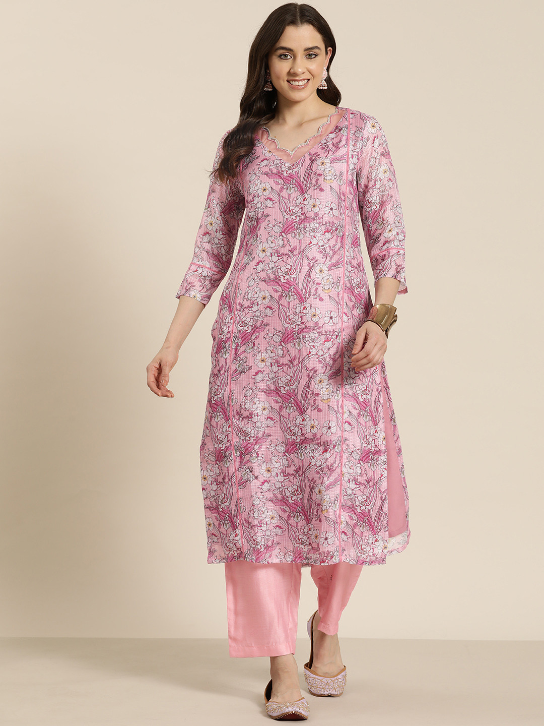 

HERE&NOW Women Floral Printed Panelled Gotta Patti Kurta with Trousers, Pink