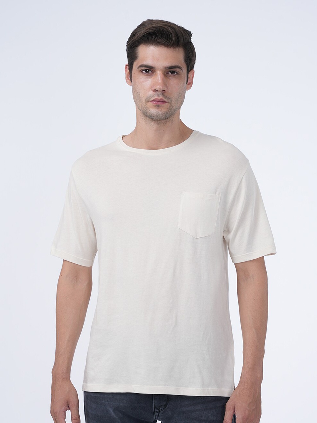 

Masculino Latino Round Neck Cotton Pockets T-shirt, Beige