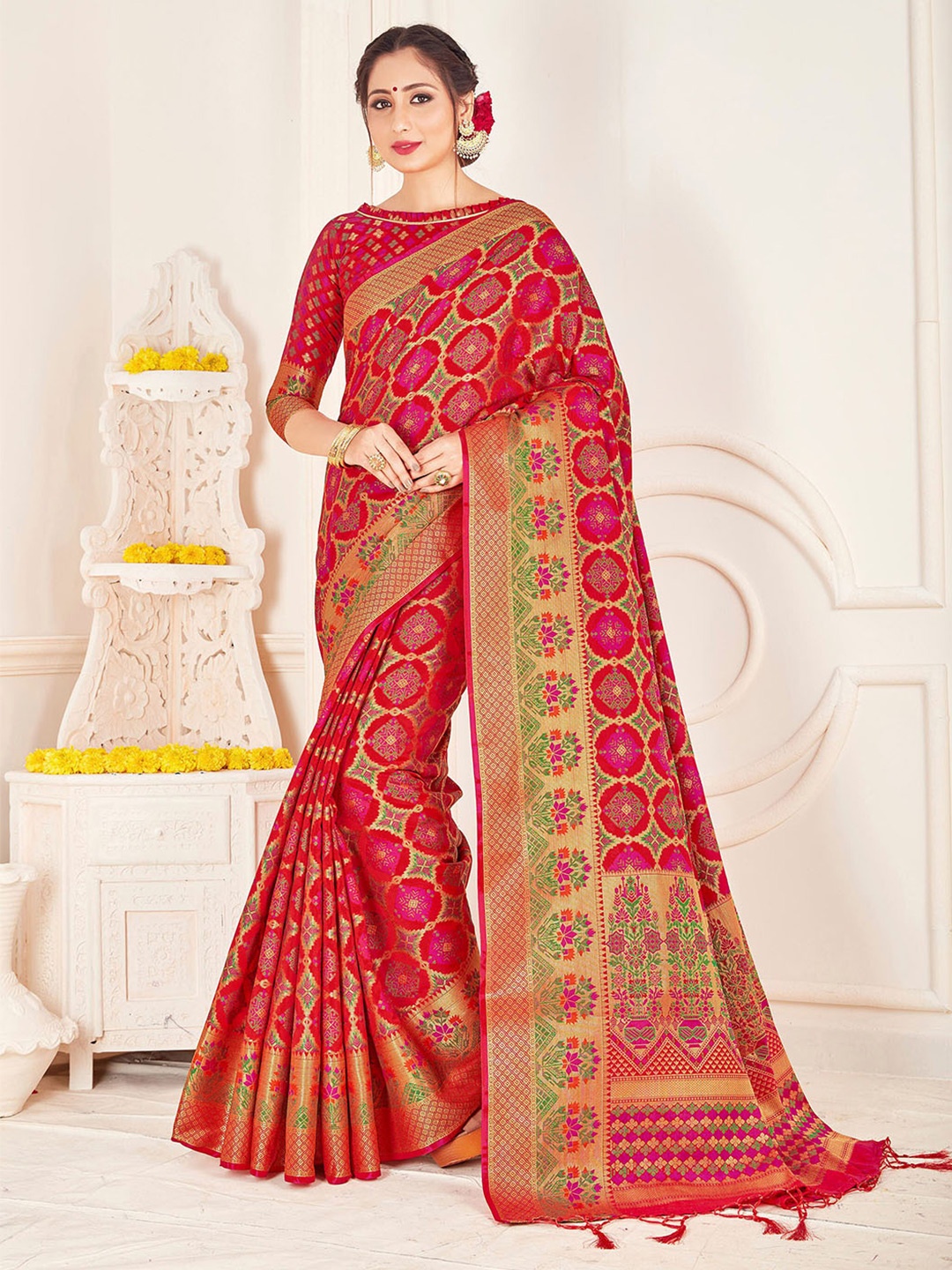 

TIRA Woven Design Zari Banarasi Saree, Red