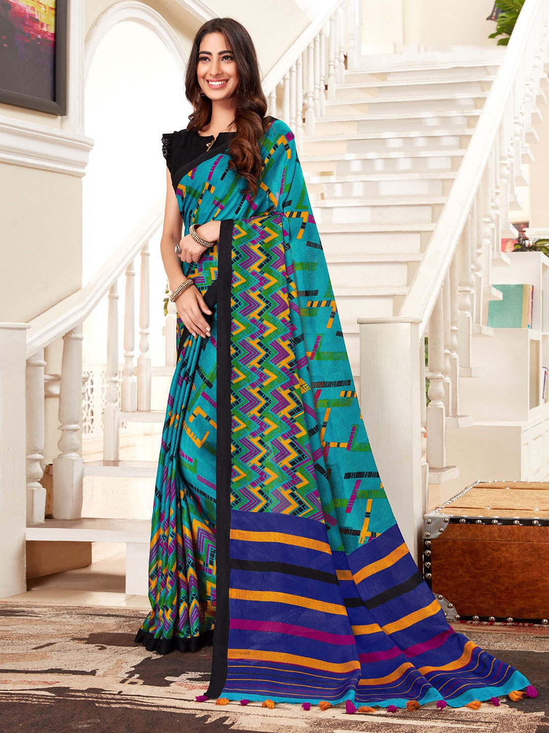 

TIRA Geometric Printed Saree, Teal