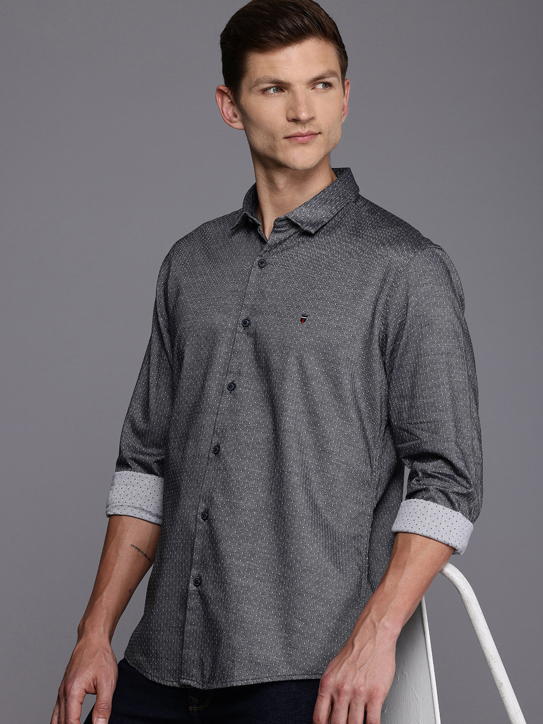 

Louis Philippe Jeans Pure Cotton Self Design Textured Slim Fit Opaque Casual Shirt, Grey