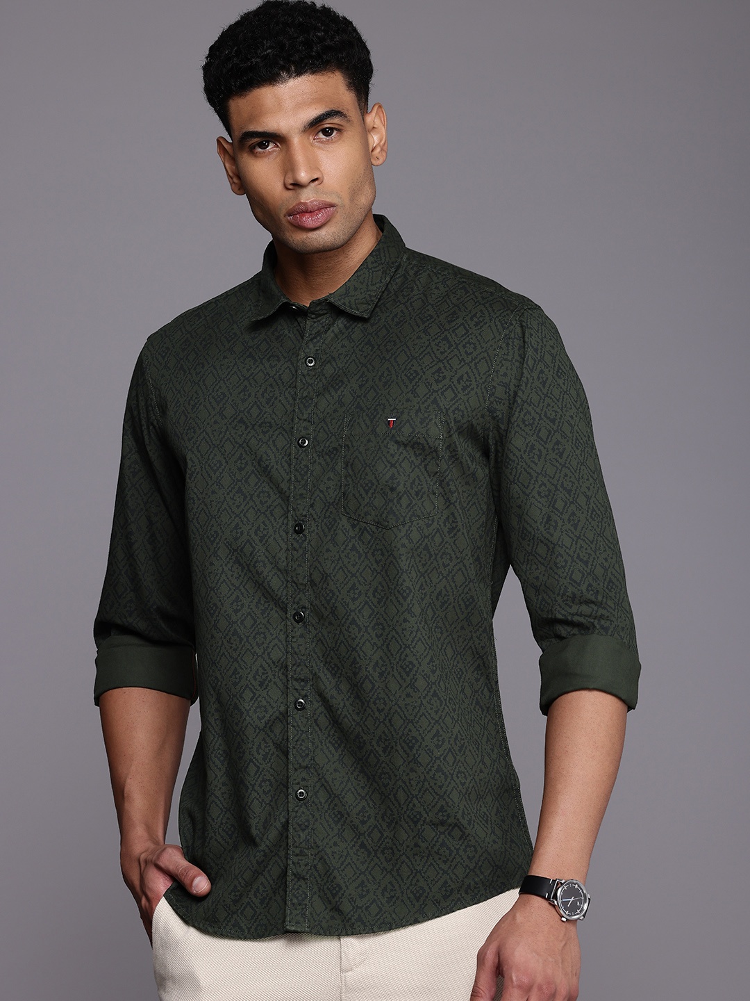 

Louis Philippe Jeans Pure Cotton Slim Fit Opaque Printed Casual Shirt, Olive