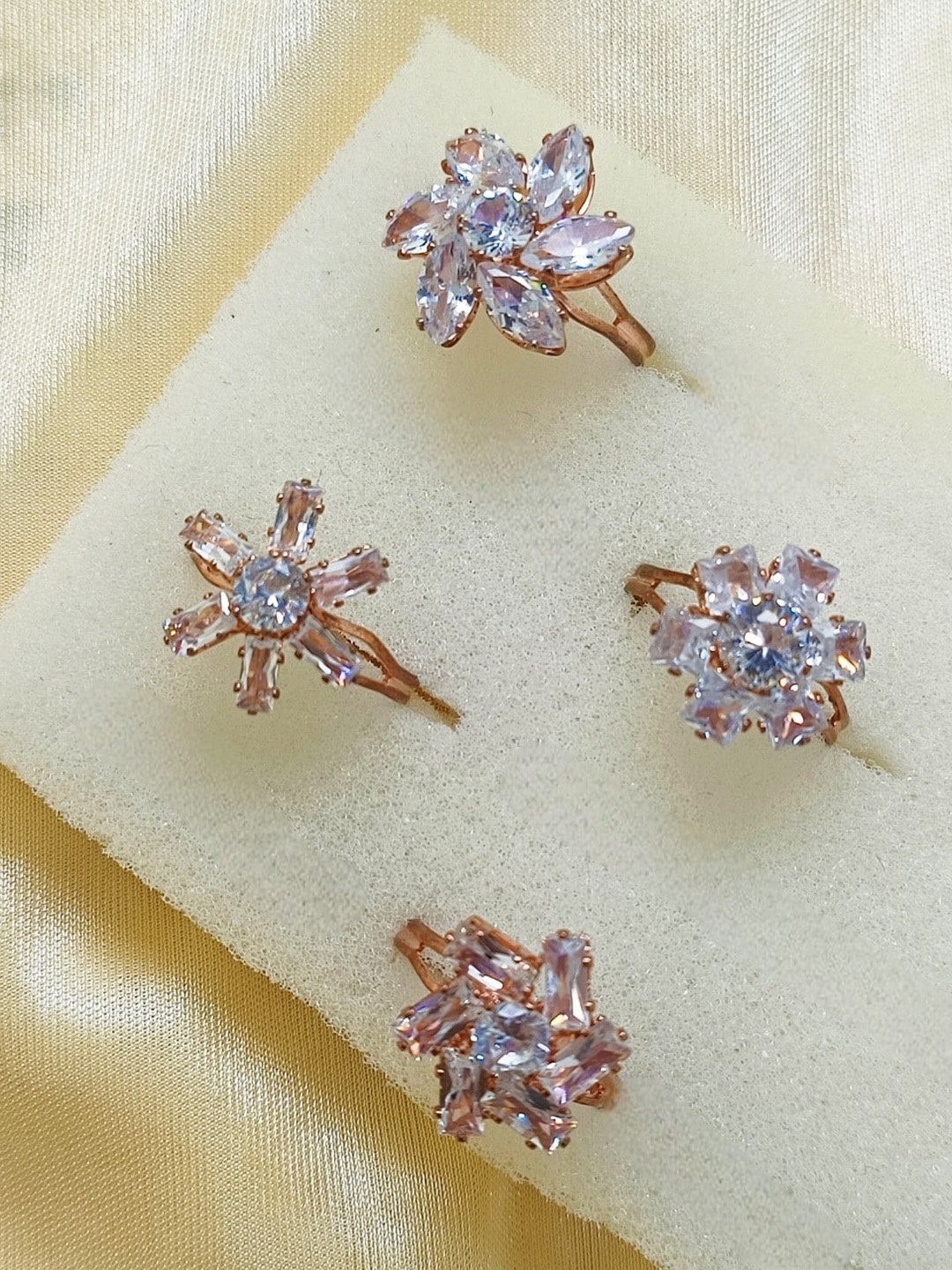 

FEMMIBELLA Set Of 4 Gold Plated CZ-Studded Adjustable Finger Ring