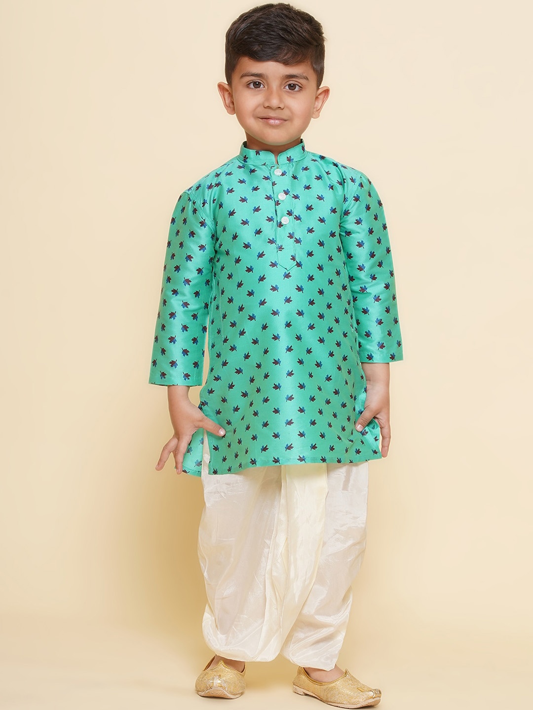 

Sethukrishna Boys Mandarin Collar Floral Printed Regular Kurta with Dhoti Pants, Green