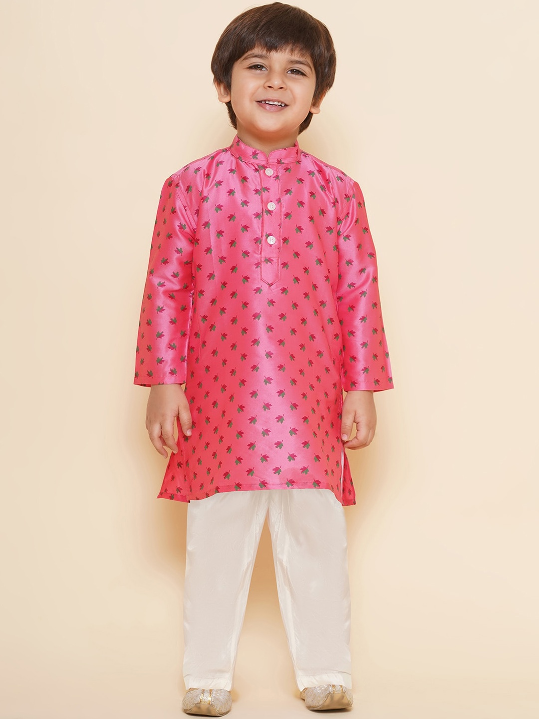 

Sethukrishna Boys Floral Printed Mandarin Collar Straight Kurta With Pyjamas, Pink