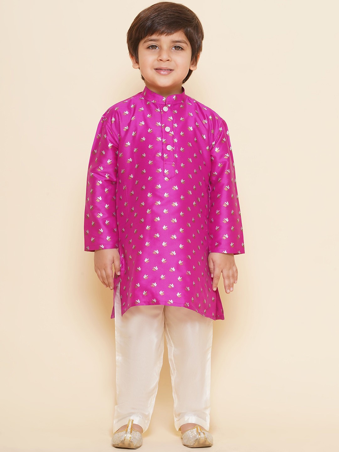 

Sethukrishna Boys Floral Printed Mandarin Collar Straight Kurta With Pyjamas, Pink