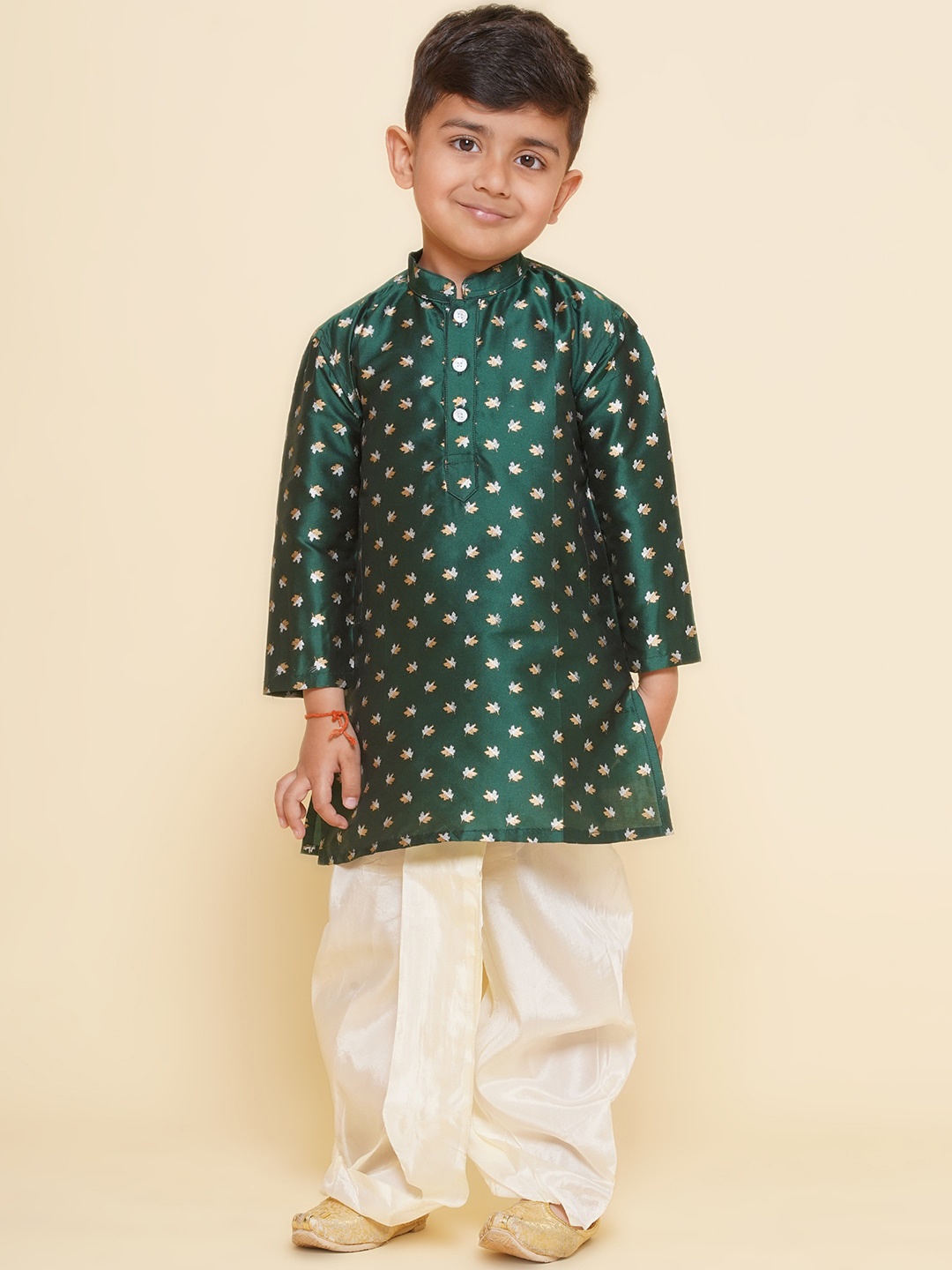 

Sethukrishna Boys Geometric Printed Flared Sleeves Kurta, Green