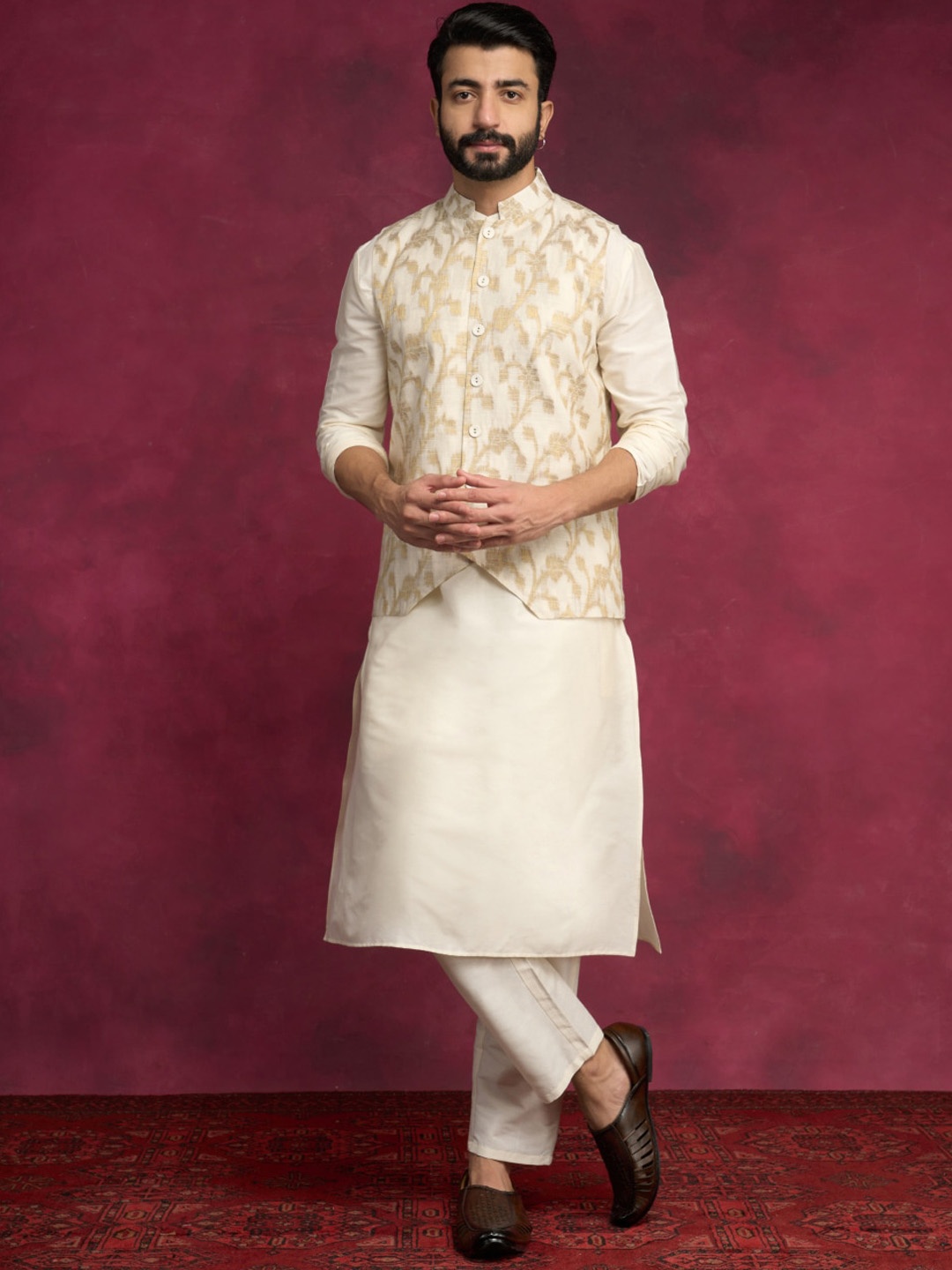 

Abhishti Ethnic Motifs Mandarin collar Straight kurta, Cream