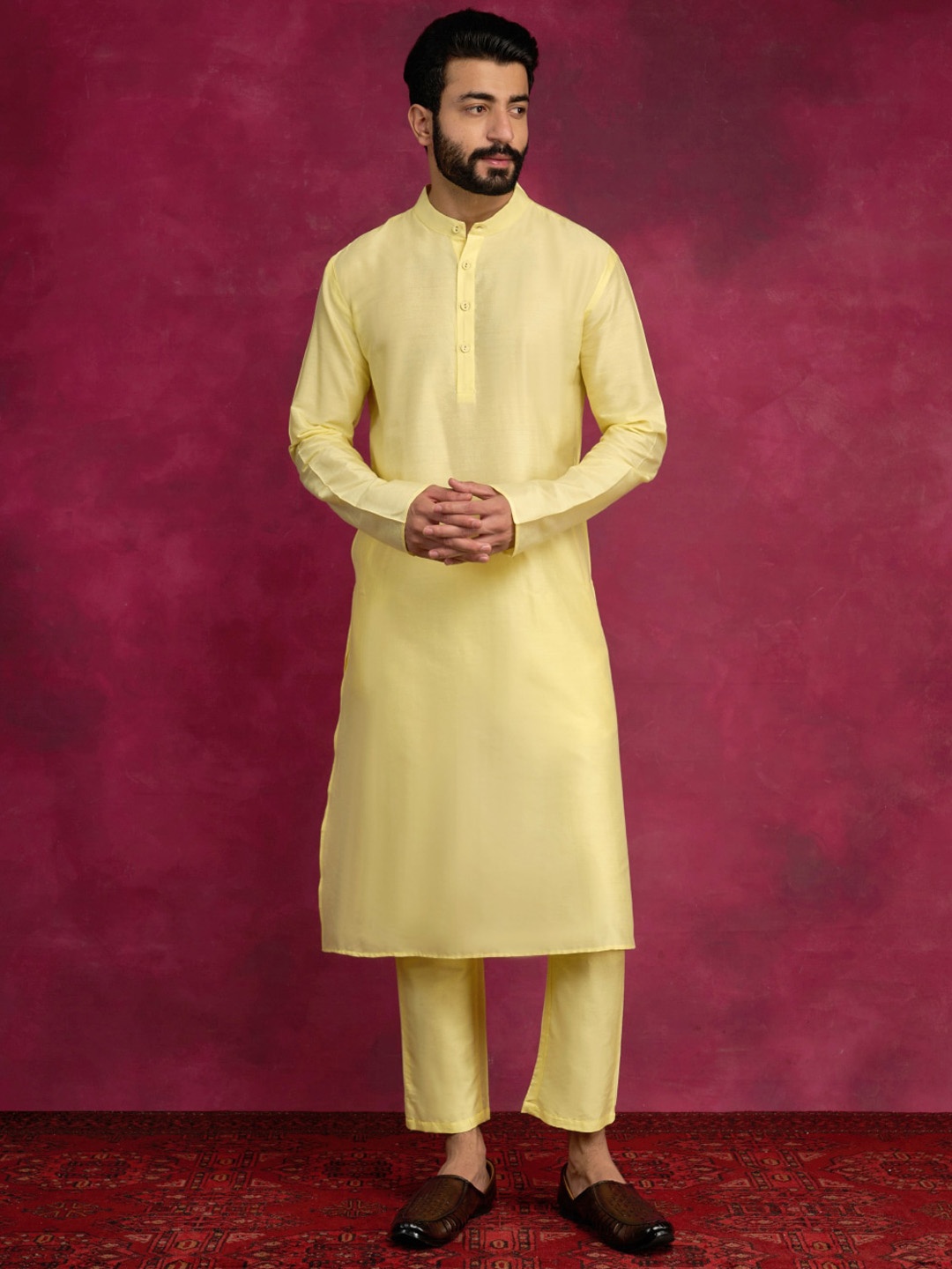 

Abhishti Mandarin Collar Regular Cotton Silk Straight Kurta With Pyjamas, Yellow