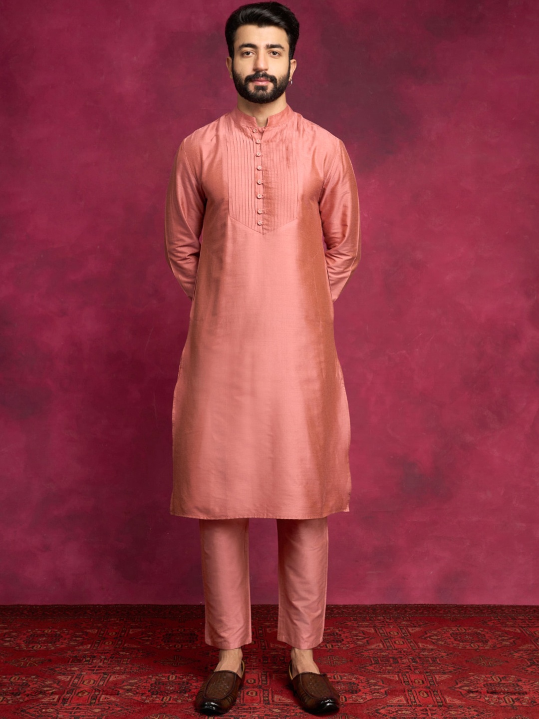 

Abhishti Mandarin Collar Regular Cotton Silk Straight Kurta With Trousers, Brown