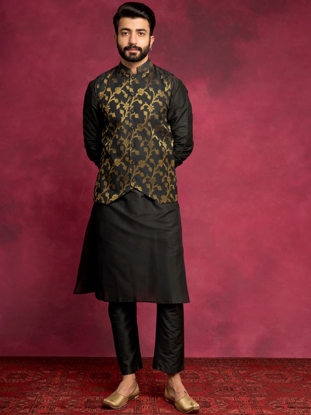 

Abhishti Round Neck Regular Cotton Silk Straight Kurta With Sharara & Jacket, Black