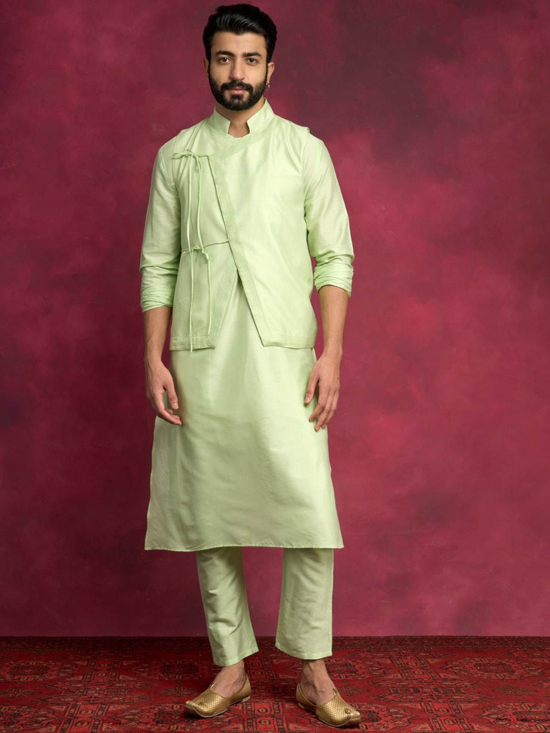 

Abhishti Mandarin Collar Long Sleeves Kurta With Layered Jacket And Trouser, Green