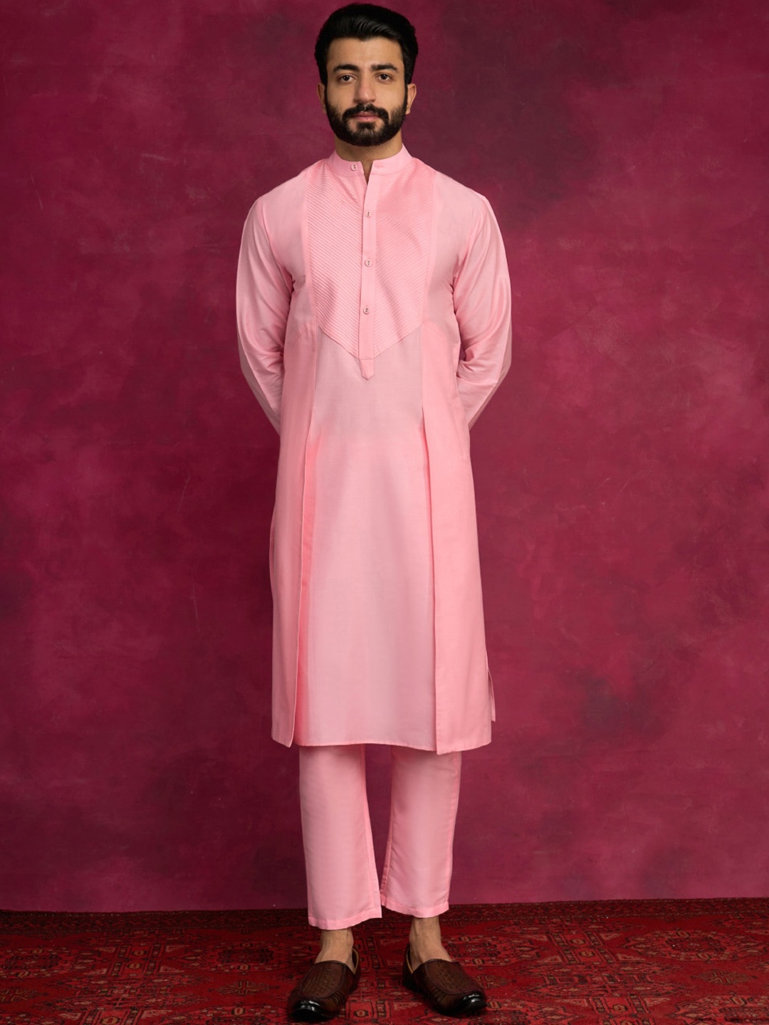 

Abhishti Men Panelled Kurta with Trousers, Pink