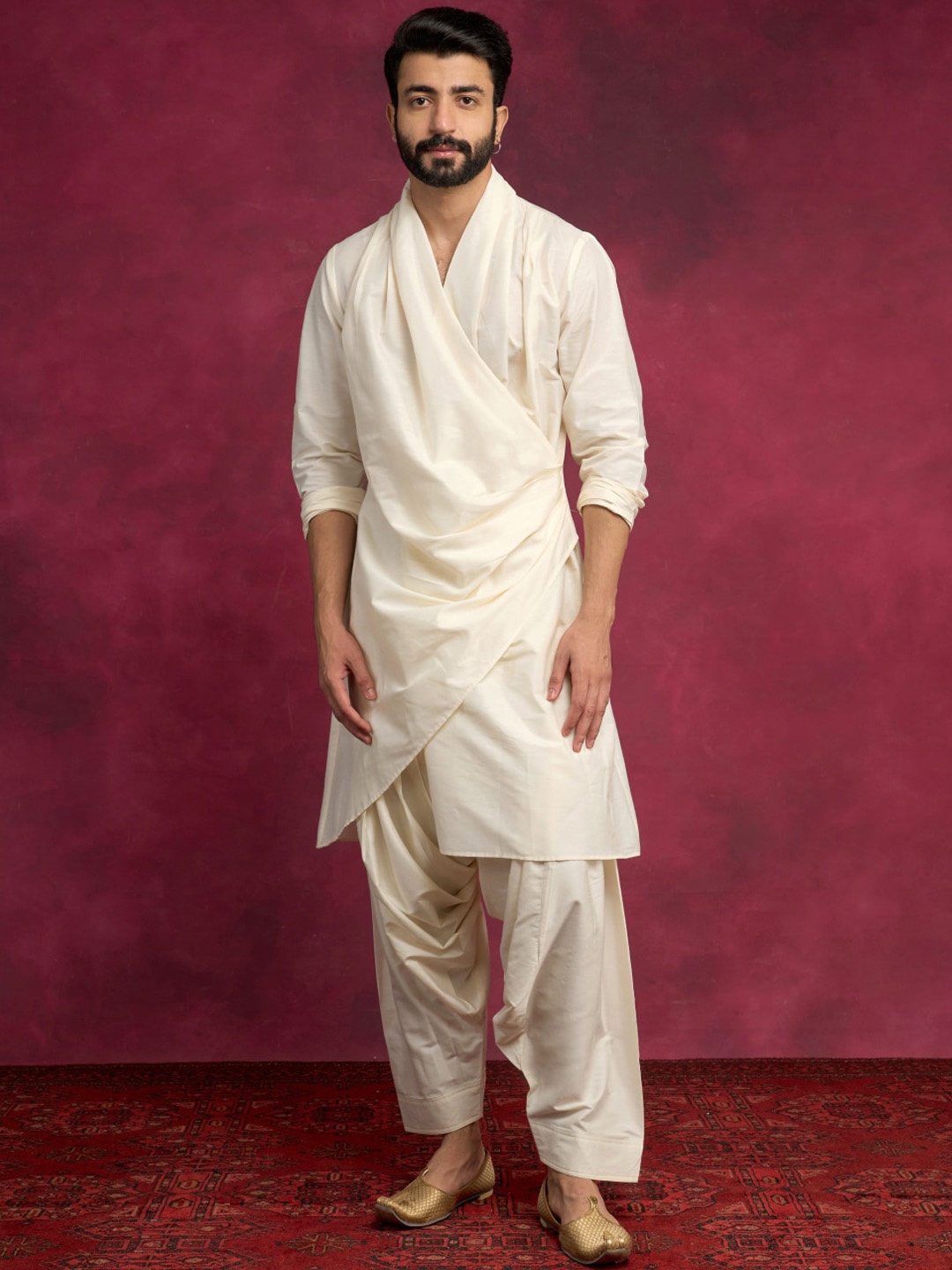 

Abhishti Zari Cotton V-Neck Long Sleeves A-Line Kurta, Cream
