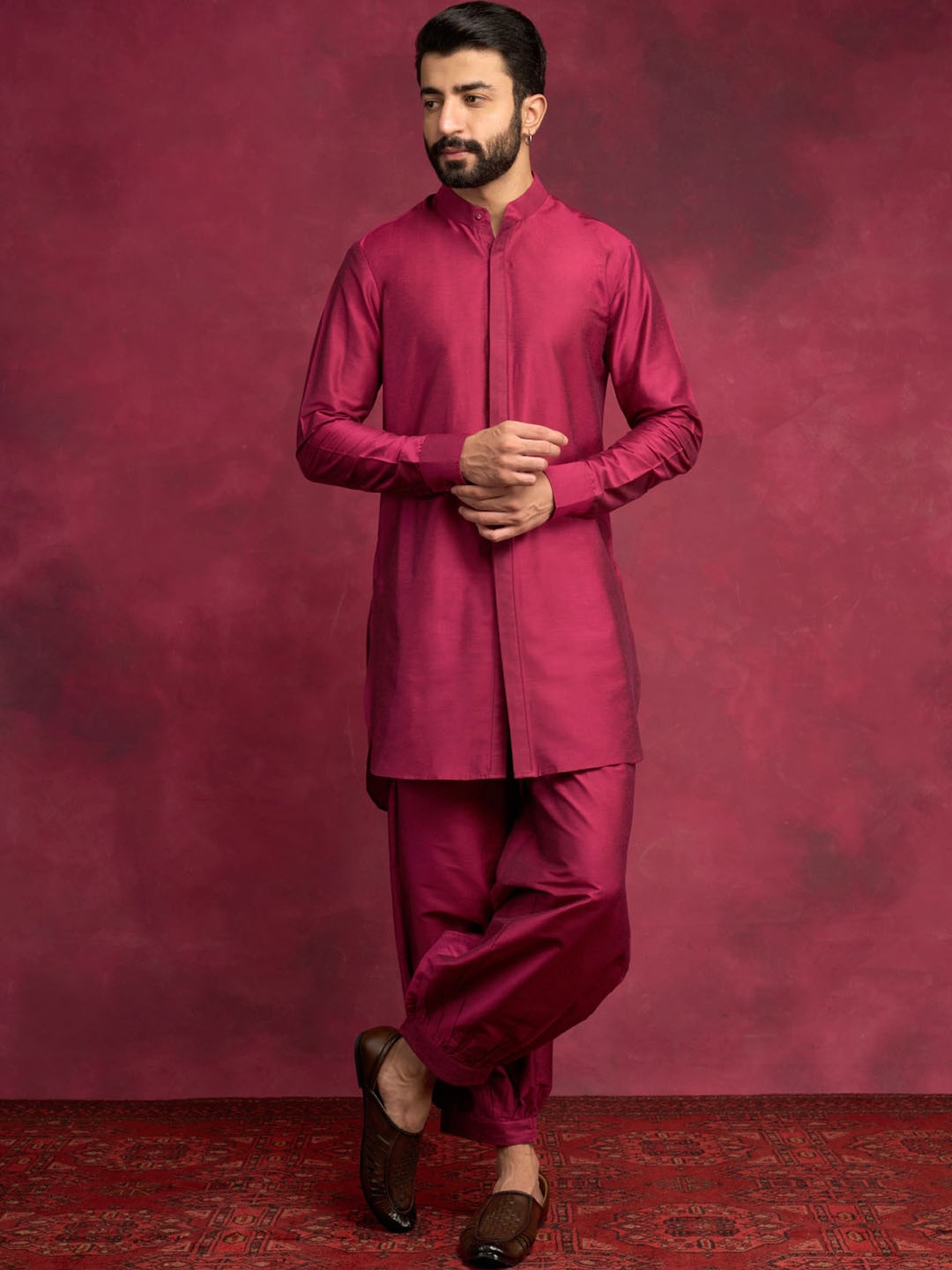 

Abhishti Mandarin Collar Long Sleeves Cotton A-Line Kurta, Magenta