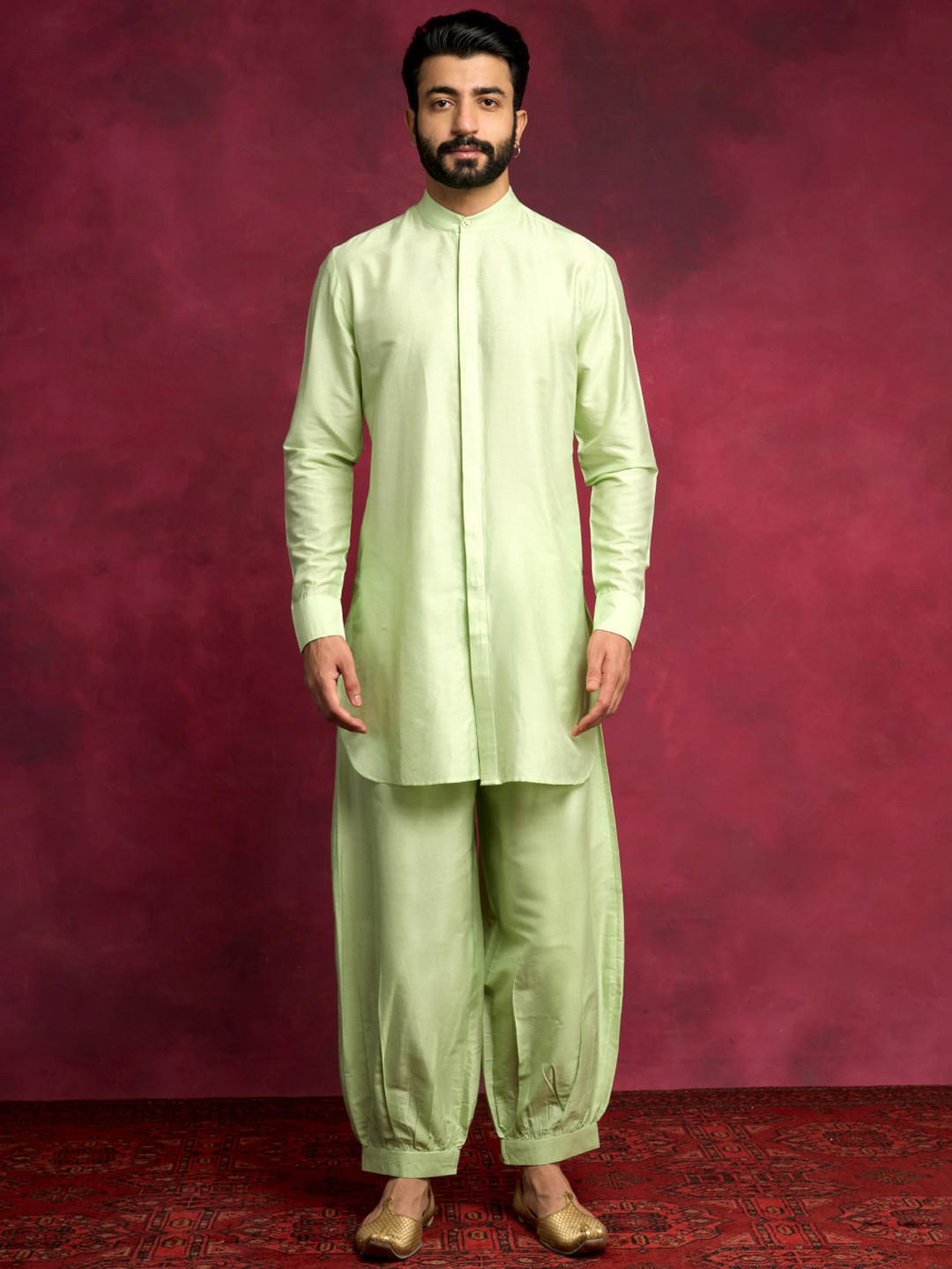 

Abhishti Mandarin Collar Long Sleeves Straight Kurta with Salwar, Blue